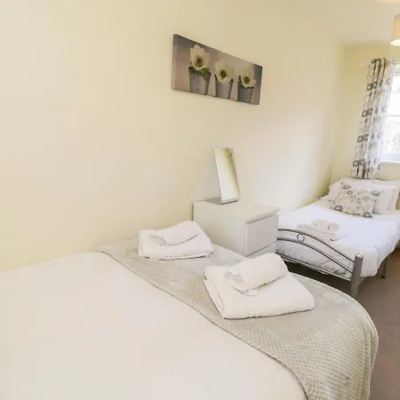 Blue Skye, 17 Talisker Walk *